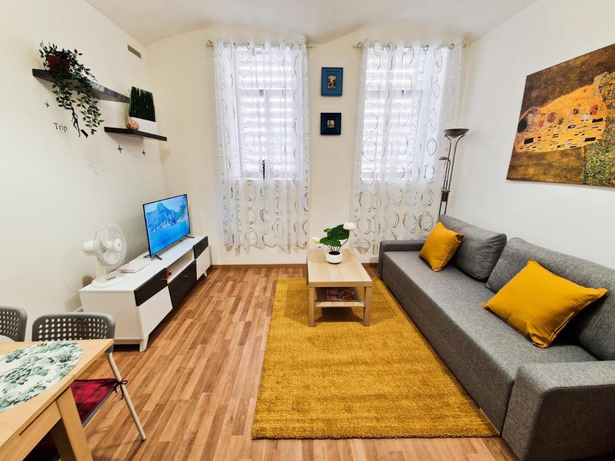 Ground Floor Apartment Prag Eksteriør billede